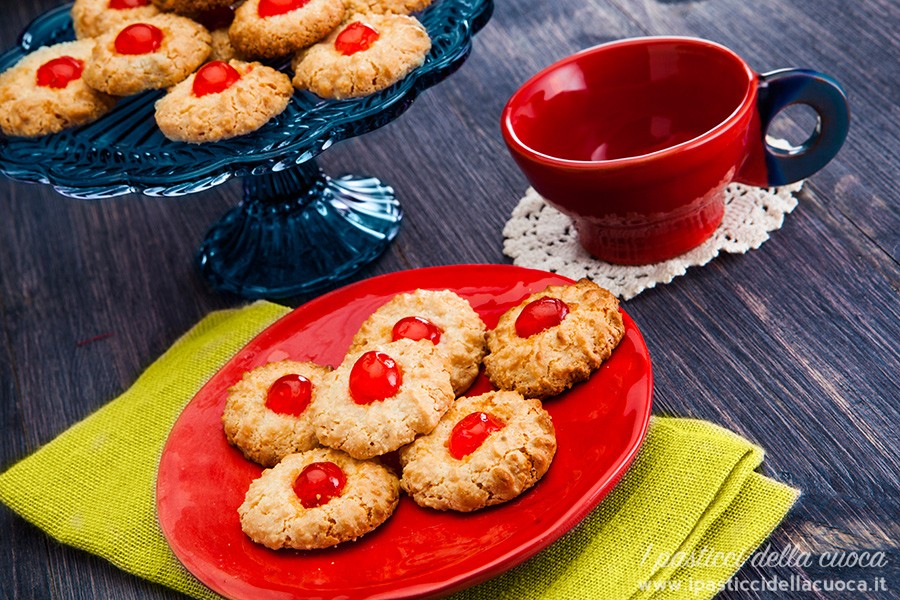 Petit-four_biscotti
