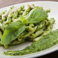 Treccine al pesto alla genovese