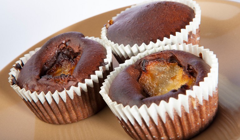 muffin-con-cioccolato-e-pere-senza-zucchero-uova-lievito-burro