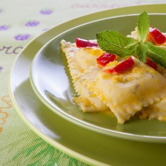 ravioli-con-pecorino-e-carciofi_lontani