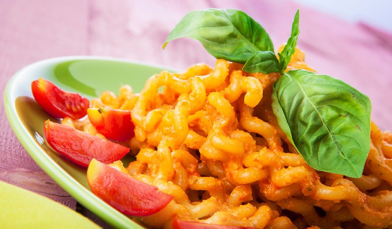 Fusilli-al-pesto-rosso