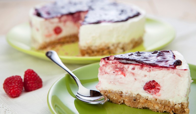 Cheesecake-ai-frutti-di-bosco_evidenza