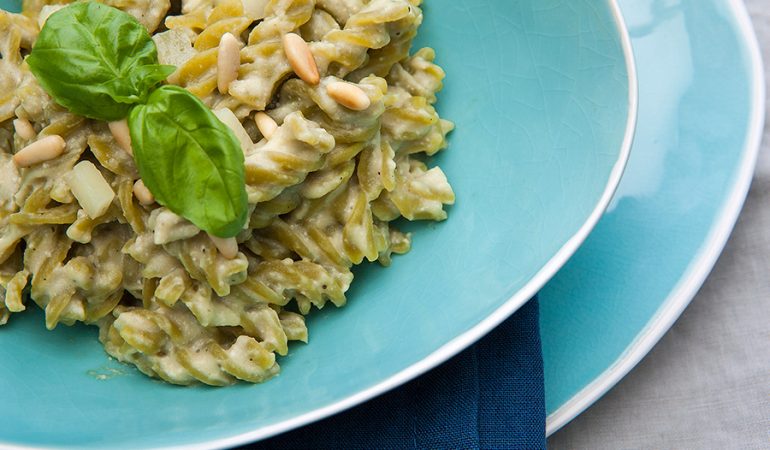 Pasta-con-pesto-di-melanzane