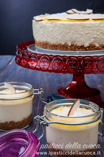 Cheesecake-ala-pina-colada_torta-gramde-e-2-vasetti