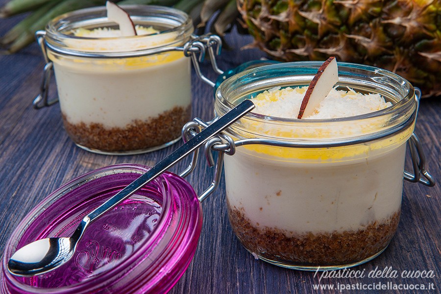 Cheesecake-ala-pina-colada_nei-vasetti