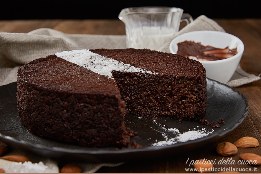 Torta-alla-quinoa-e-nocciolata_aperta