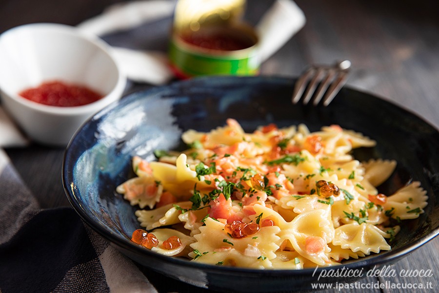 Farfalle-con-salmone-e-caviale_