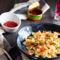 Farfalle-con-salmone-e-caviale_