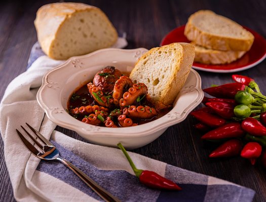 Moscardini-in-guazzetto-con-il-pane