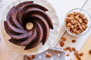 Ciambella al cacao vista dall'alto